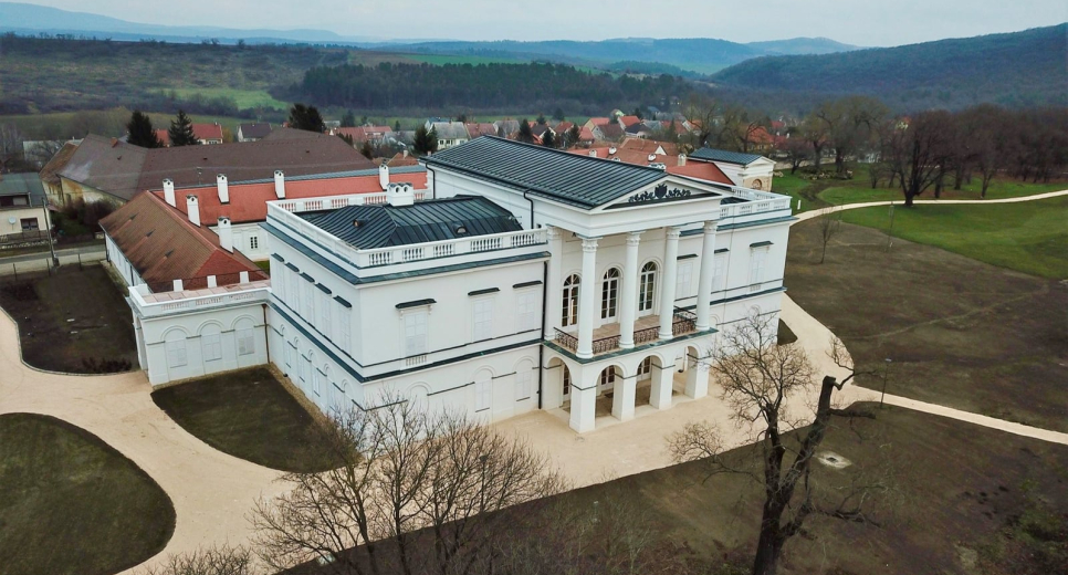 Kaštiele, zámky Kaštiele, zámky